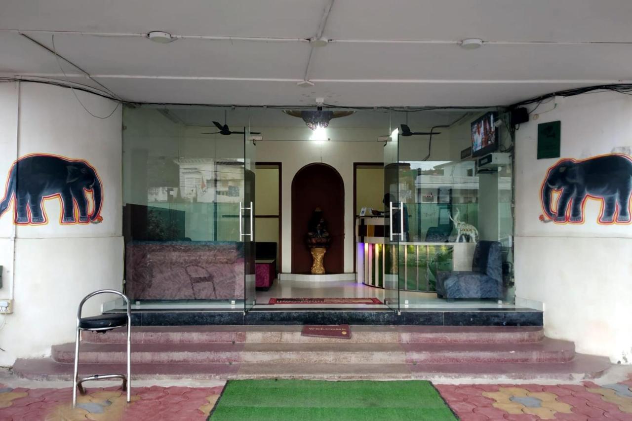 Hotel Kumkum Chhaya Panna Buitenkant foto