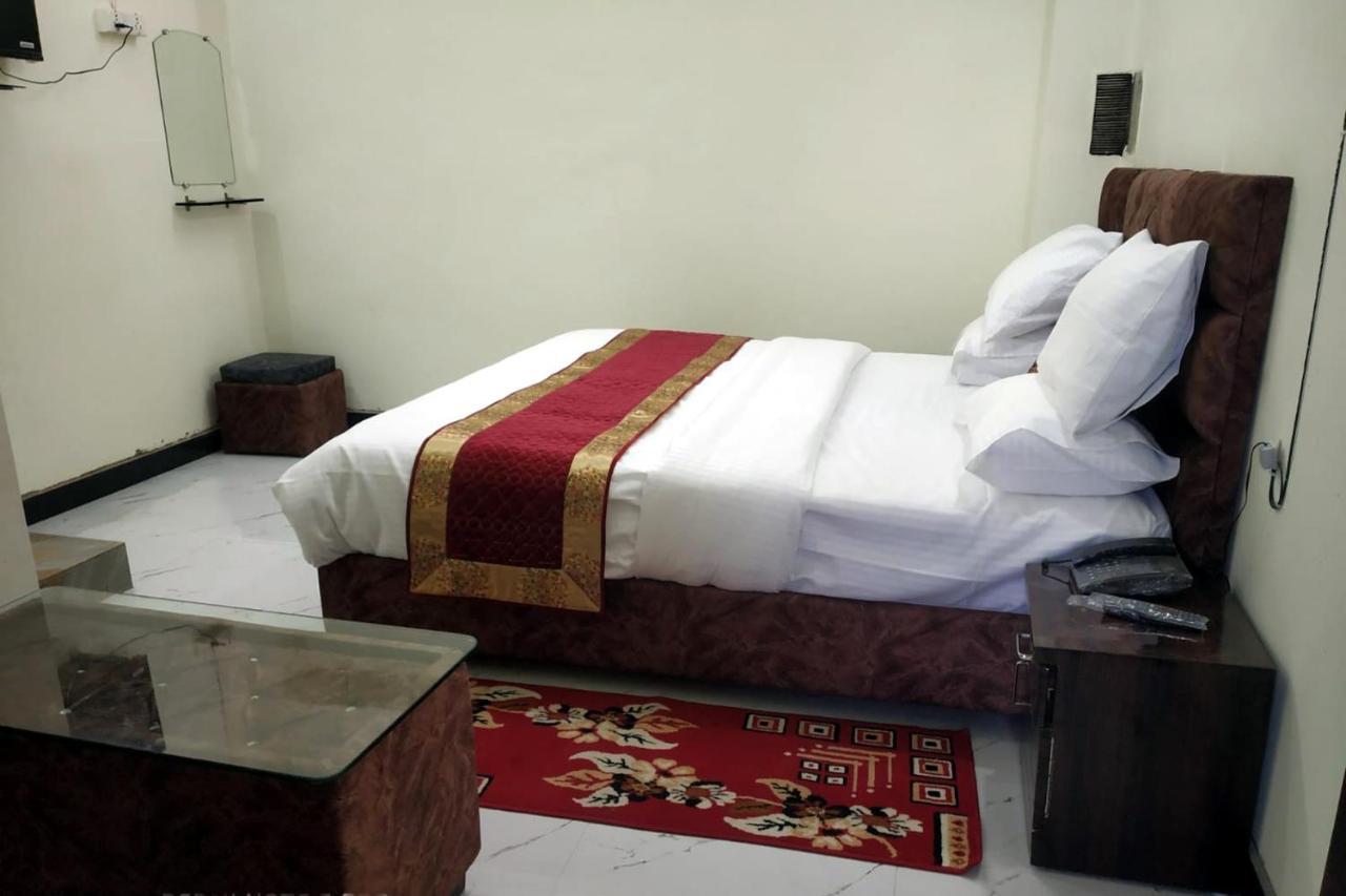 Hotel Kumkum Chhaya Panna Buitenkant foto